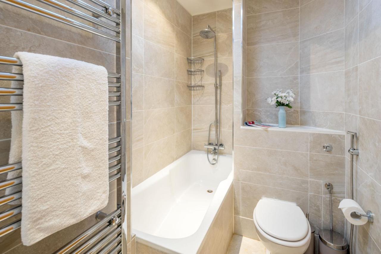 Joivy 2-bed Flat Near Notting Hill Londres